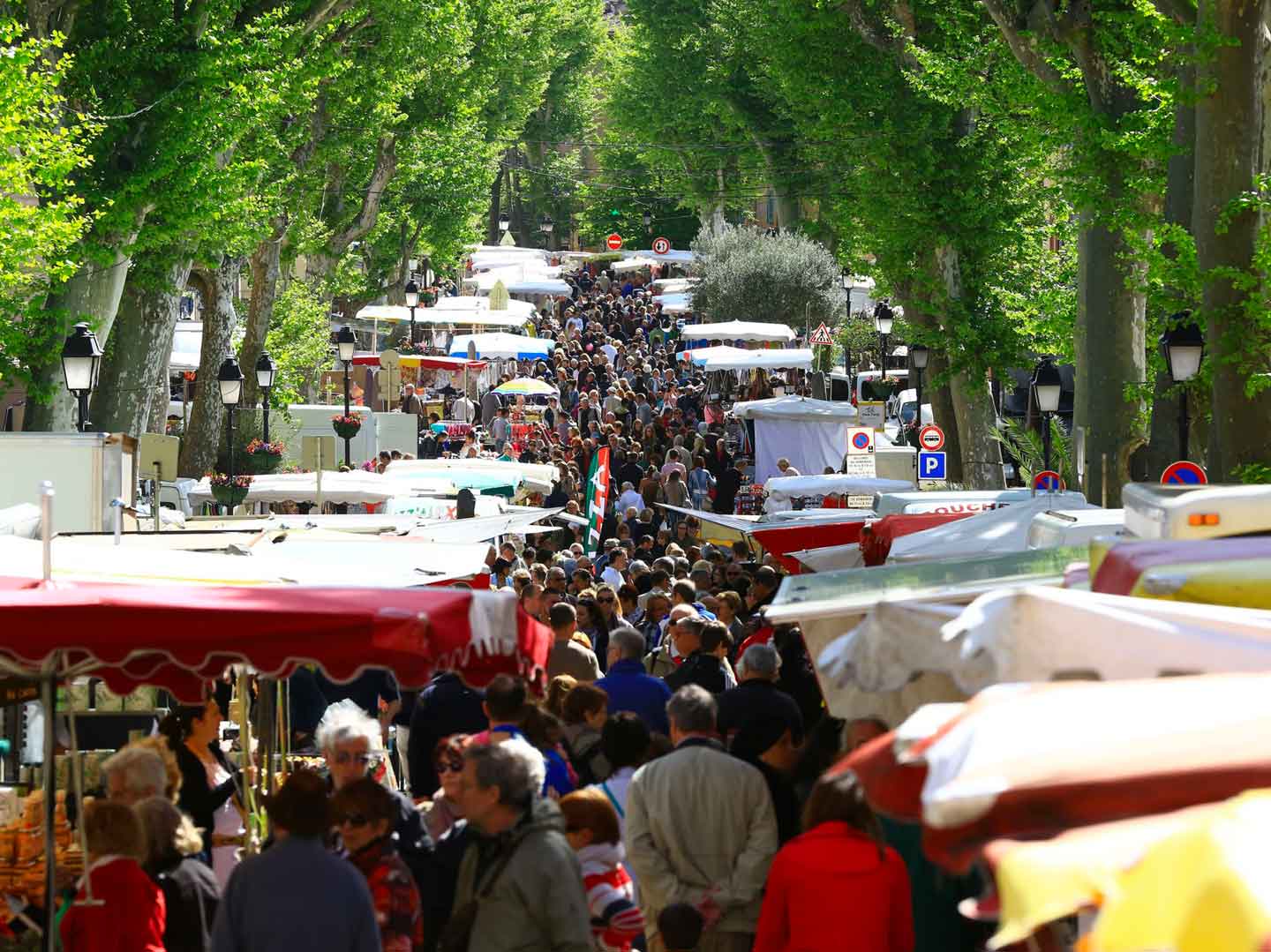 Hostellerie de l'Abbaye - Marché de Lorgues